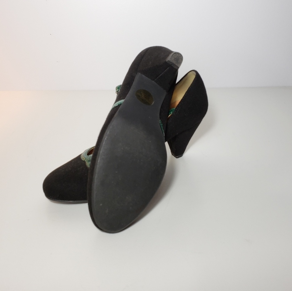 CROWN VINTAGE Braided T-Strap Pump - Picture 4 of 4